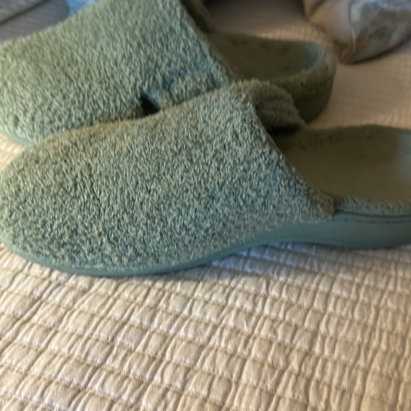 Vionic Gemma Mule Slippers. Color Green. Size: 8. - Picture 3 of 6